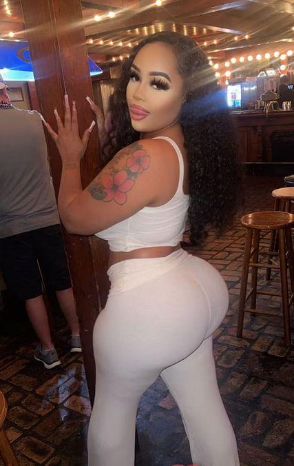 Nyelli in Houston, Texas, United States — photo 6 of 11